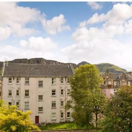 University And Central Edinburgh Exterior photo